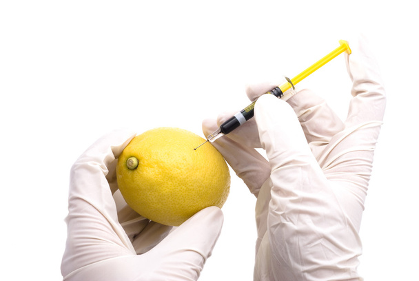 Limão injetado com produtos químicos
 - Foto, Imagem