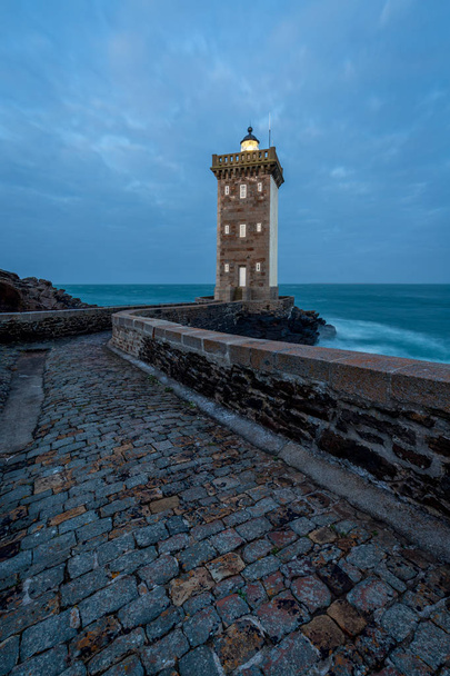 Kermorvan Leuchtturm, le conquet, Bretagne, Frankreich. dieser Ort ist der westlichste Teil des französischen Festlandes. - Foto, Bild