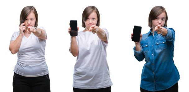 Kolaż dół sydrome kobieta przy użyciu smartfona na na białym tle wskazując palcem do aparatu i do Ciebie, ręcznie zarejestrować, gest pozytywny i pewnie z przodu - Zdjęcie, obraz