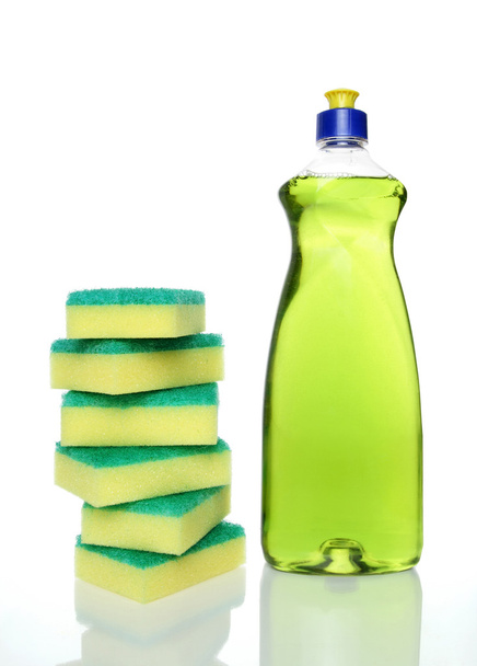 Bottle of green dishwashing liquid and sponges - Foto, Imagem