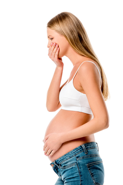 Schwangere mit Toxikose und Übelkeit isoliert auf weiß - Foto, Bild