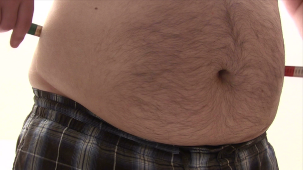 měření jeho tlusté břicho - Záběry, video