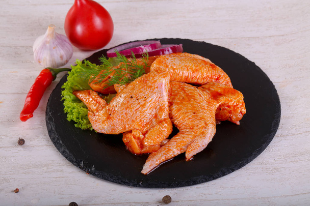 Raw marinated chicken wings for grill and bbq - Photo, Image