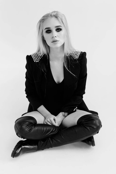 High fashion look.glamor portrait of beautiful sexy stylish Caucasian young woman model in black cloth - Фото, зображення