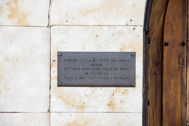 Пам'ятна маркер на сайті вимерлих монастир Вальпараїсо, Батьківщина короля Фердинанда Iii Кастилії поблизу Peleas де Arriba, провінція Самора, Кастилья-Леон, Іспанія - Фото, зображення