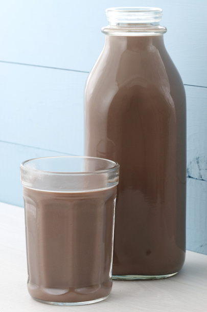 botella de leche de chocolate
 - Foto, imagen