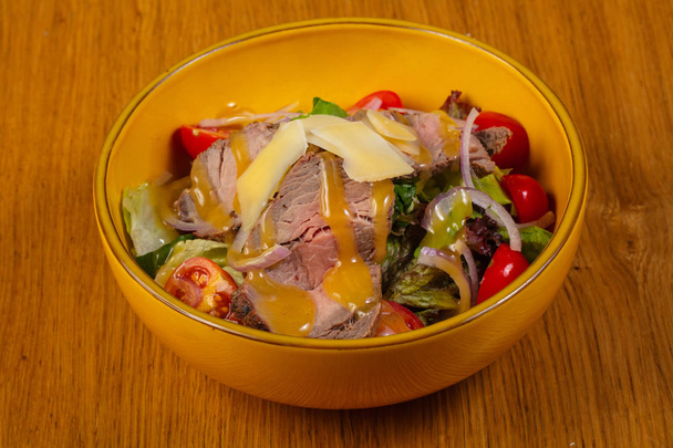 Salad with roastbeef and vegetables - Photo, Image