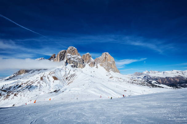 Estación de esquí en Dolomites, Italia - Foto, imagen