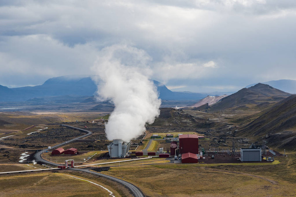 Парова електростанція Крафла у Північній Ісландії. - Фото, зображення