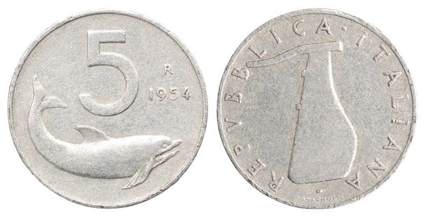 5 italských lir s obrázkem delfína izolované na bílém pozadí - se - Fotografie, Obrázek