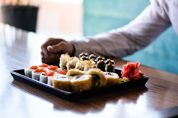 jídlo jídlo sushi koktejly - Fotografie, Obrázek