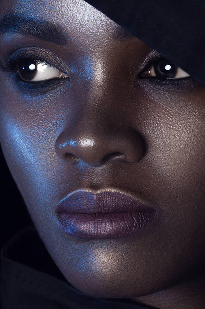 Young beautiful black woman with clean perfect skin makeup. Beauty portrait - Photo, Image