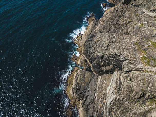 Island cliffs in Ireland, Aerial view in summer - Foto, Imagem