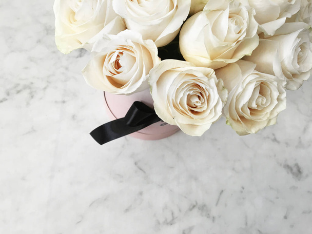 Flowers in a box roses peonies - Foto, Bild