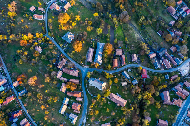 Aerial drone image of a village in Transylvania, Romania - Foto, immagini