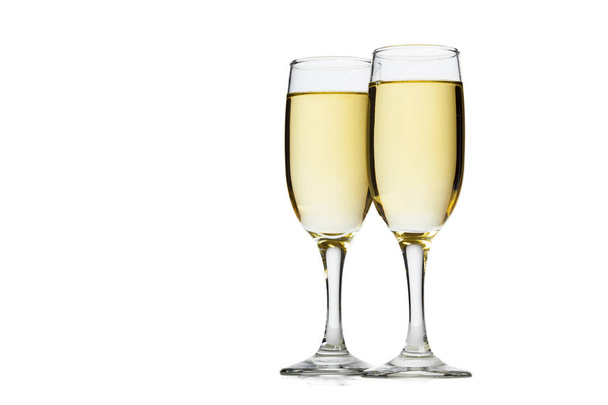 Verre à champagne isolé sur fond blanc - Photo, image