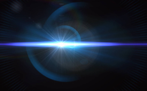Piękny niebieski obiektyw cyfrowy flare w czarnym tle poziomej ramki - Zdjęcie, obraz