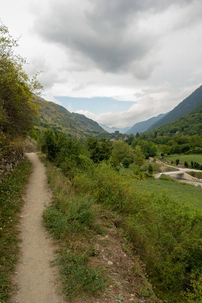 La vallée d'Aran dans les Pyrénées, Lleida, Espagne
 - Photo, image