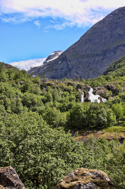 Η ομορφιά του καλοκαιρινού νορβηγικού τοπίου της Νορβηγίας - Φωτογραφία, εικόνα