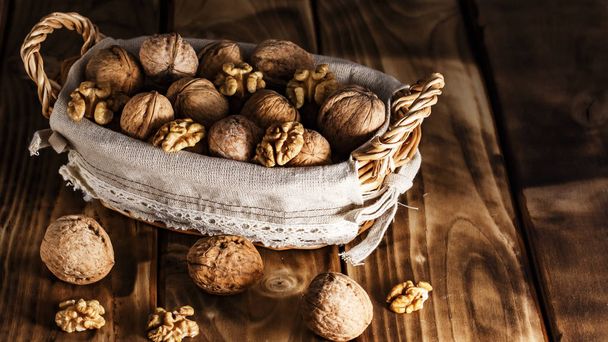 still life, walnuts in the basket - Fotó, kép