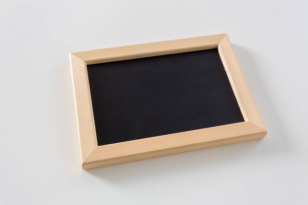 деревянная узкая рамка
 - Фото, изображение