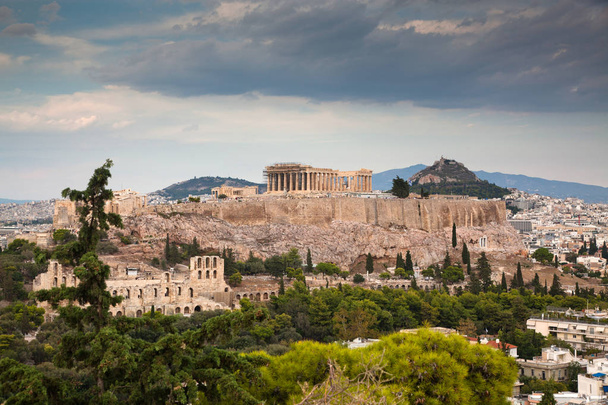 Athen vom philopapou-hügel aus mit blick auf herodium, akropolis und parthenon, attika, griechenland - Foto, Bild