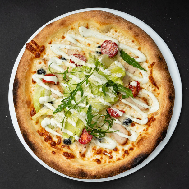 fresh italian pizza, close up - Valokuva, kuva