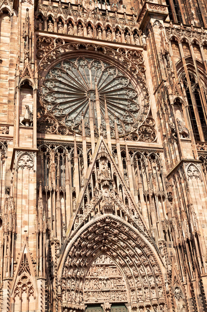 La cathédrale de Strasbourg en Alsace, France
 - Photo, image