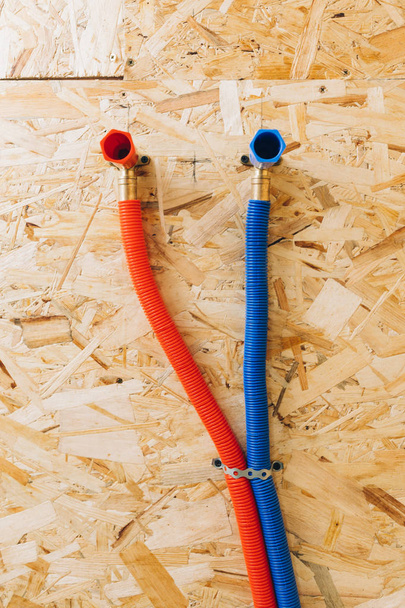 компрессионные обои локоть для смесителя крана на стене
 - Фото, изображение