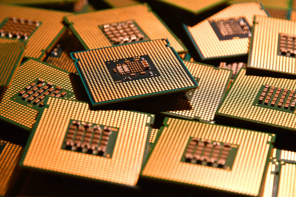 viejos procesadores de chips de computadora
 - Foto, Imagen