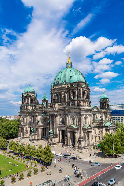 BERLIN, GERMANY - JULY 3, 2014: View of Berlin Cathedral in Berlin in beautuful summer day - Fotoğraf, Görsel