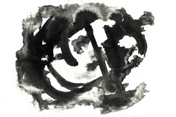 Abstrakti musta mustetahra. Kiinalainen muste tausta akvarellipaperi.  - Valokuva, kuva