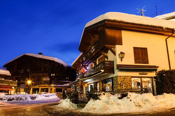 Illuminated Street of Megeve on Christmas Eve, French Alps, Fran - Foto, immagini
