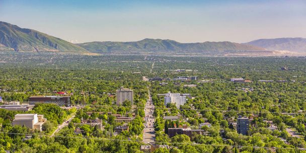 Buildings trees and mountain in Salt Lake City - Photo, Image