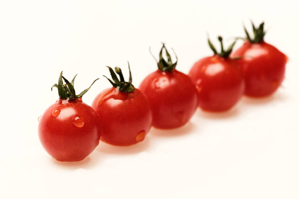 Bunch of cherry tomatoes, close up. Agriculture and fresh food - Foto, Imagem