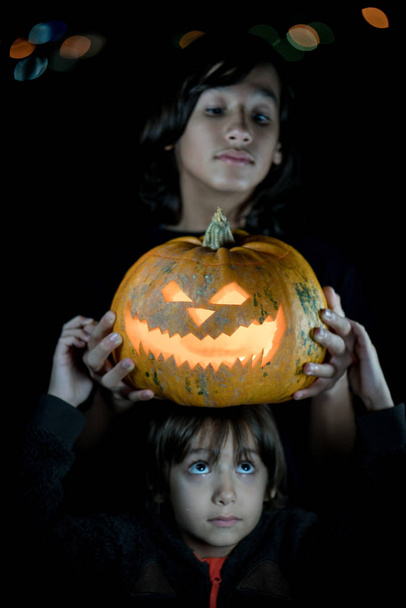 Halloween pumpkin in fall - Foto, Imagen