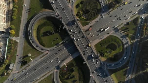 Vista aérea del gran intercambio de tráfico
 - Imágenes, Vídeo