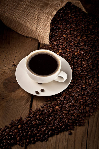 kávé és sütemény a szemes kávé. - Fotó, kép