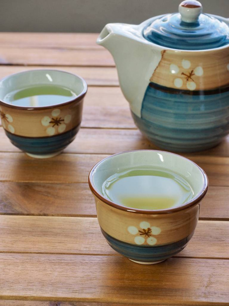 Aasian perinteinen juoma vihreä tee
 - Valokuva, kuva