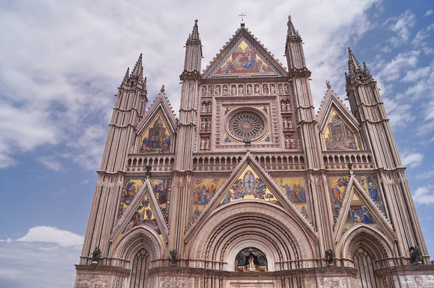 Facade of Orvieto cathedral, Italy - Zdjęcie, obraz