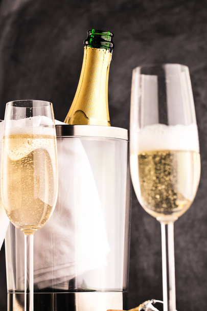 champagne glasses and bottle  - Foto, Imagen
