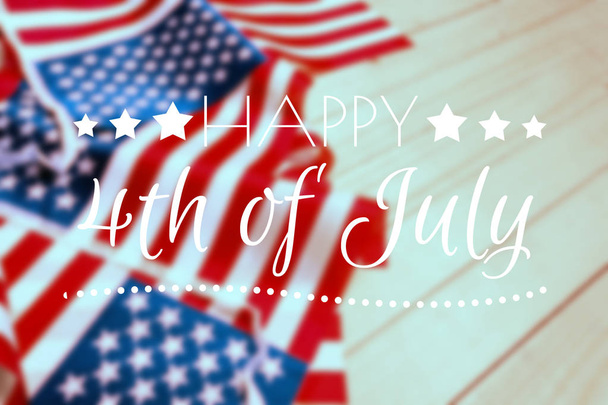 Счастливый конец июля с флагами США
 - Фото, изображение