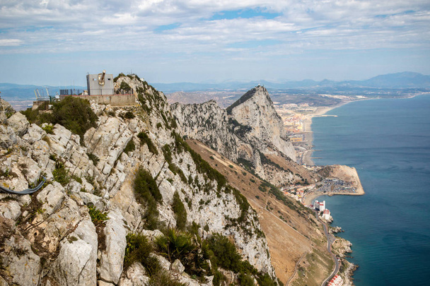 Gibraltar, United Kingdom, 1st October 2018:- Lord Airey's Battery at the summit of the Rock of Gibraltar. Gibraltar is a British Overseas Territory located on the southern tip of Spain. - Fotografie, Obrázek