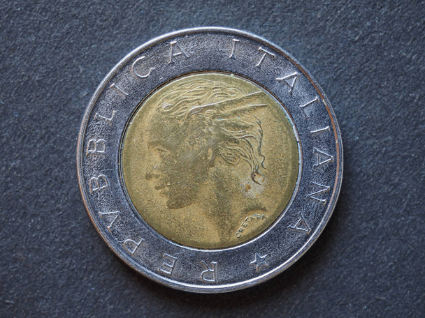 500 liras coin money (ITL), currency of Italy - Photo, Image