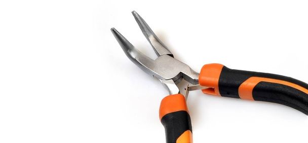 Εργαλεία χειρός για επισκευή και εγκατάσταση: τσιμπίδα - Φωτογραφία, εικόνα