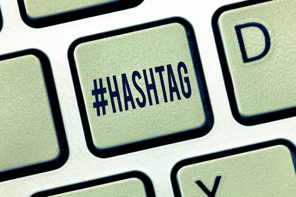 Tekst pisma Hashtag. Koncepcja, czyli Internet tag dla mediów społecznych strategii komunikacji Szukaj silnika - Zdjęcie, obraz