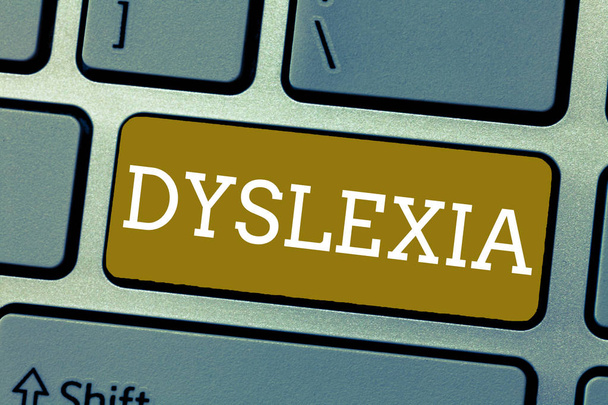 Texte manuscrit Dyslexie. Signification conceptuelle Troubles qui impliquent des difficultés à apprendre à lire et à s'améliorer
 - Photo, image