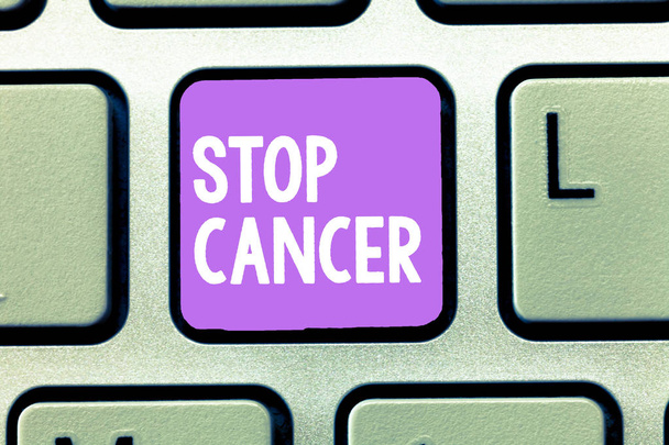 Aplikace Word psaní textu zastavit rakovinu. Obchodní koncept pro praxi přijmout aktivní opatření ke snížení sazby rakoviny - Fotografie, Obrázek