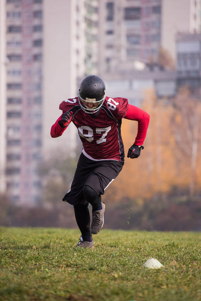 young american football player in action during the training at field - Fotoğraf, Görsel