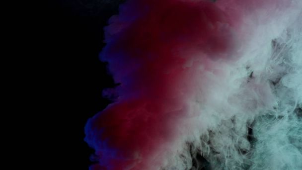 Koyu arkaplanda renkli duman - Fotoğraf, Görsel